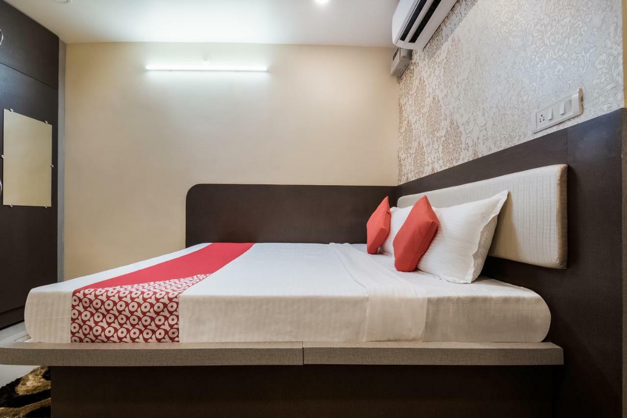 Oyo 45609 The Legend Inn Deluxe Danapur Exterior photo